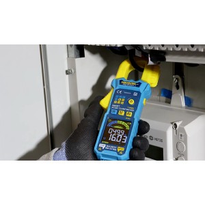 Pancontrol Stromzange PAN 600AD+ in Anwendung, Messwerkzeug für AC/DC bis 600 A.
