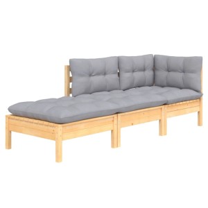 3-tlg. Gartenlounge-Set aus Kiefernholz mit grauen Kissen.