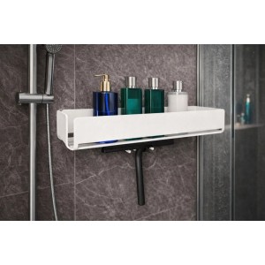 Weiße Radius Design Duschablage 42cm aus Aluminium, ohne Bohren in der Dusche montiert, mit Duschgel und Abzieher.