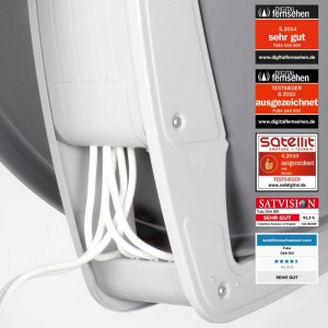 hb-digital Sat Anlage Fuba DAA 850 Aluminium Anthrazit. Rückseite mit Quad LNB und Kabeln für Satellitenempfang.
