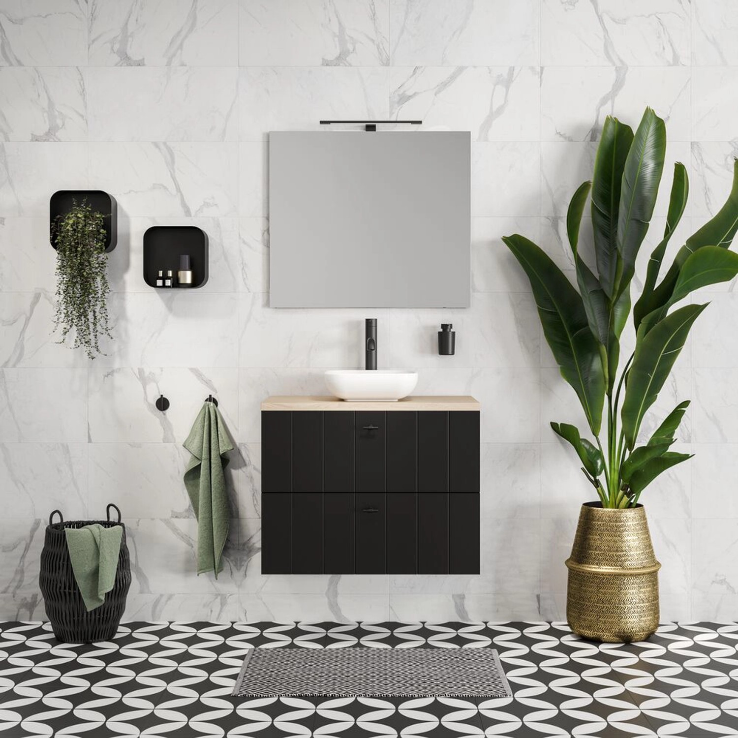 Badezimmer mit Tiger Seifenspender Tune in gebürstetem Schwarz, schwenkbar und zur Wandmontage.