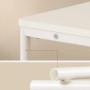 Detailaufnahme: Weißer Songmics Nachttisch Barnet-old mit Ladefunktion, schmale Bauweise.