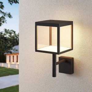 Moderne, schwarze LED Außenwandleuchte Cube aus Aluminium. Spritzwassergeschützt und 1-flammig.