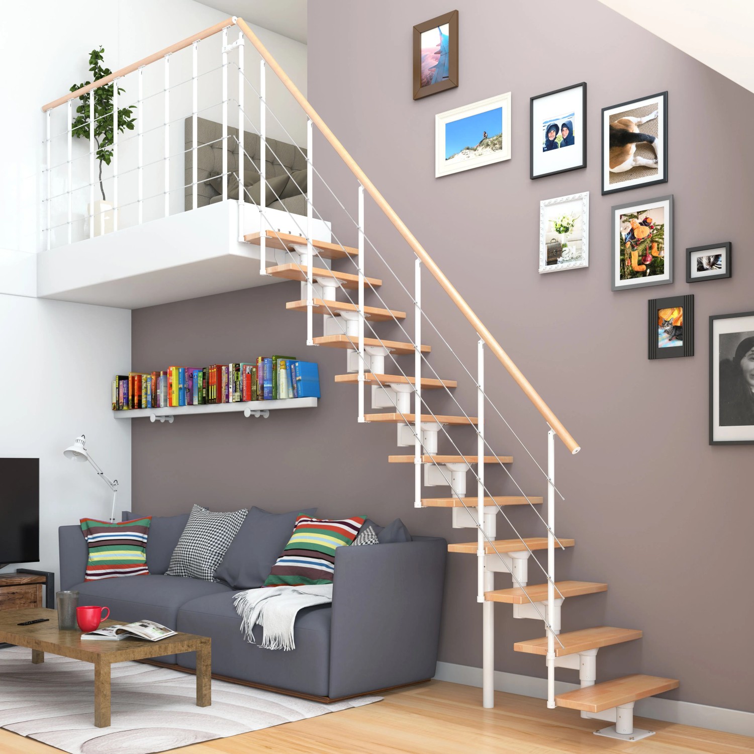 Dolle Mittelholmtreppe Boston mit Buchenstufen und weißem Metallgeländer im Wohnraum.