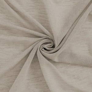 Detailaufnahme: Transparenter, taupefarbener Bricoflor Vorhang Oskar mit verdeckten Schlaufen.