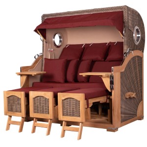 XXL Strandkorb Ammersee Grande Teak grau mit Bullauge, ausziehbaren Fußstützen und roten Polstern.
