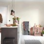 Helle Küche mit PROFHOME Tapete in Creme. Uni-Design, matte Optik. Dekorative Vliestapete für Wohnräume.