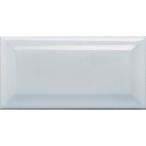 Graue, glänzende Wandfliese im Metro-Design mit Facetten, 7,5x15 cm.