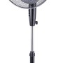 Schwarzer Standventilator mit Ø 40 cm, höhenverstellbar für optimale Luftzirkulation.