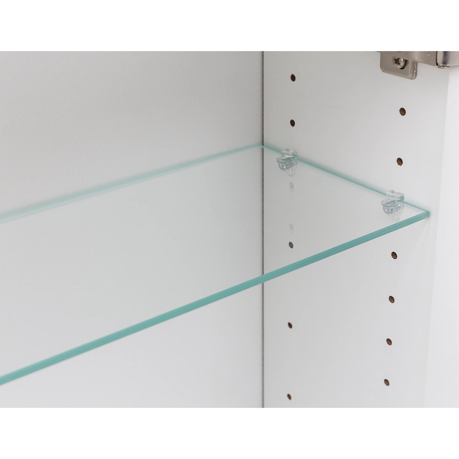 Innenansicht Held Möbel 3D-Spiegelschrank Padua 60 cm Weiß mit Glasböden.