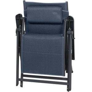 Zusammengeklappte, dunkelblaue Siena Garden Campingrelaxliege Premium XL.
