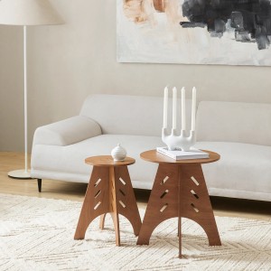 Braune SoBuy Beistelltische/Nachttische HFBT01-BR aus Holz mit Zapfenverbindungen im Wohnzimmer.