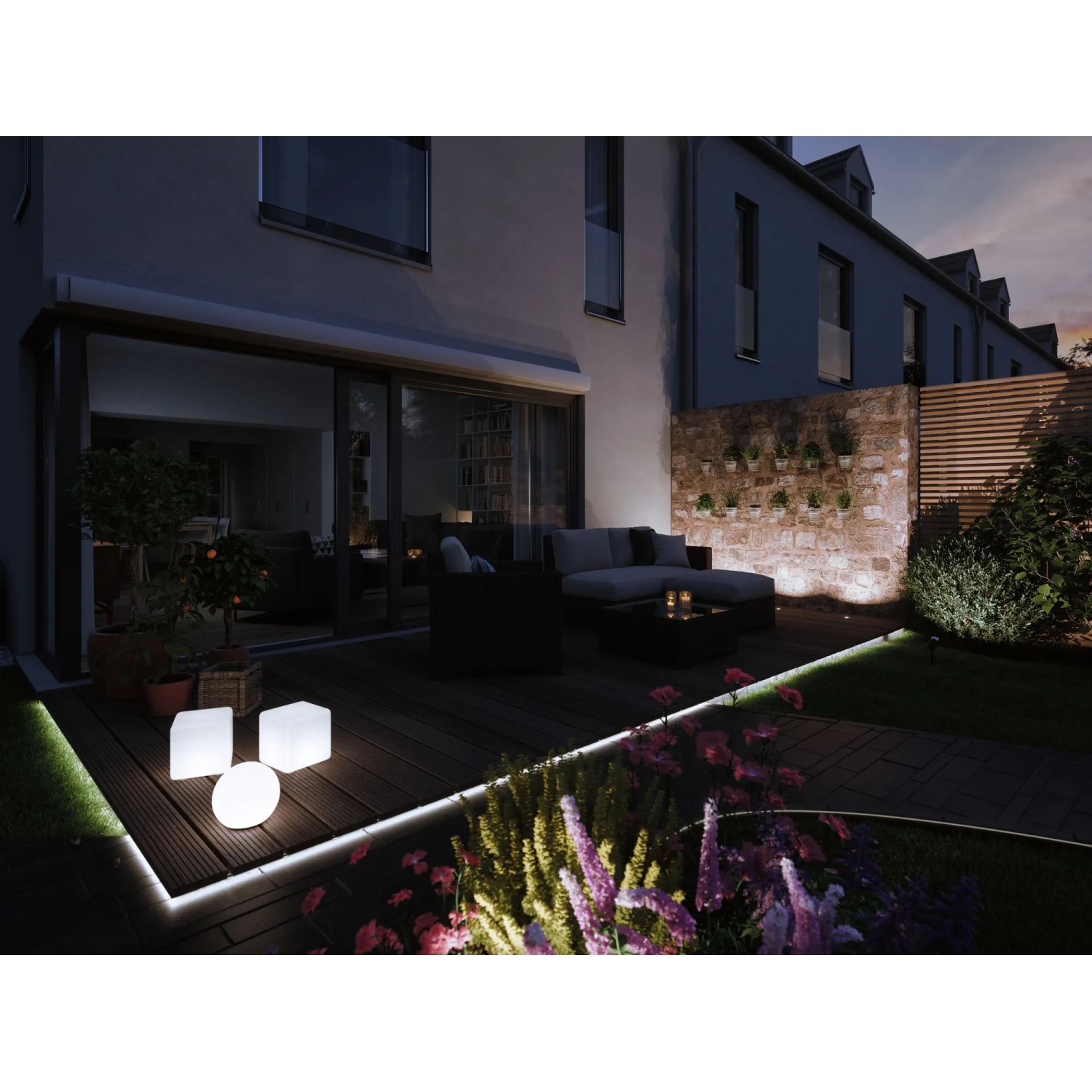 Paulmann Plug & Shine Globe Leuchte (Ø 20cm) im Garten, RGBW, IP65.