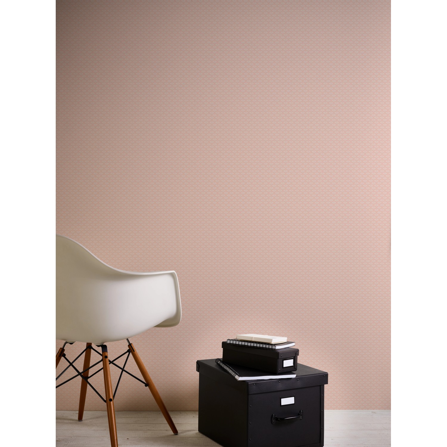 Rosa-weiße Glitzertapete Art Deco von Trendwall 2, eine dekorative Vliestapete mit dezentem Muster.