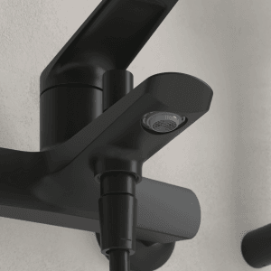 Villeroy & Boch Oasis Badewannenarmatur Aufputz Rückflussschutz Umstellung & Beweglichem Strahlregler Rund Matt Black