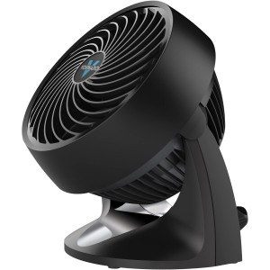 Schwarzer Vornado Raumzirkulator Kompakt 533 Ventilator für kleine bis mittlere Räume.