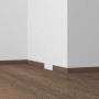Buche Knickwinkel, selbstklebend, 18x18mm, als Sockelleiste an Wand und Boden.