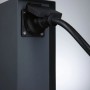 Paulmann Plug & Shine Rio Steckdosensäule mit Dämmerungssensor, anthrazit, mit eingestecktem Kabel.