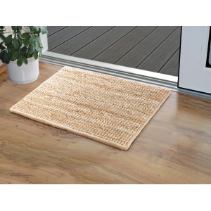 Fußmatte Jute Natural, 40x60 cm, vor einer Tür auf Holzboden. Natürliche Optik, robust und ideal für den Innenbereich.