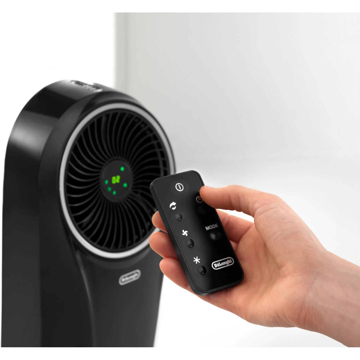 DeLonghi Ventilatorkühler EV250 mit Ionisator Schwarz kaufen bei OBI