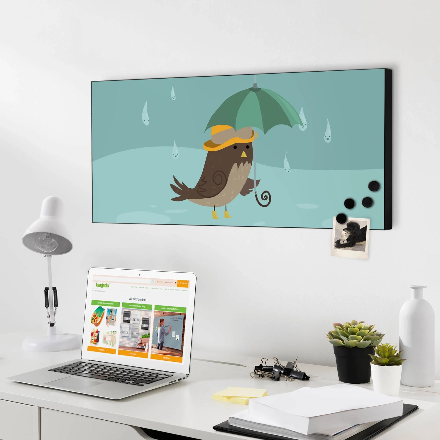Banjado Magnettafel mit Vogelmotiv Rainbird, 78x37cm, als Wanddekoration.
