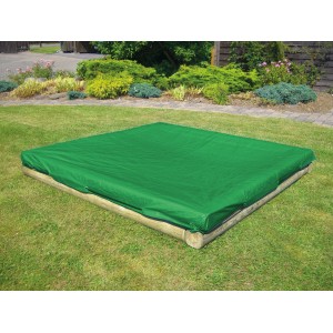 Grüne T&J Folien-Abdeckung auf Sandkasten Klaus im Garten.