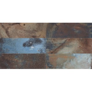 Matte Keramik Wandfliesen 20x40cm in Terracotta-Blau Farbmischung mit V4 Farbvariation, rustikaler Optik für Innenbereiche.