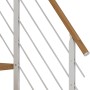 Detailansicht Dolle Mittelholmtreppe Frankfurt Eiche mit Edelstahl Geländerstäben.