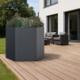 Sechseckiges, anthrazitfarbenes Westmann Metall-Hochbeet Varia (100x100x77cm) auf einer Terrasse.