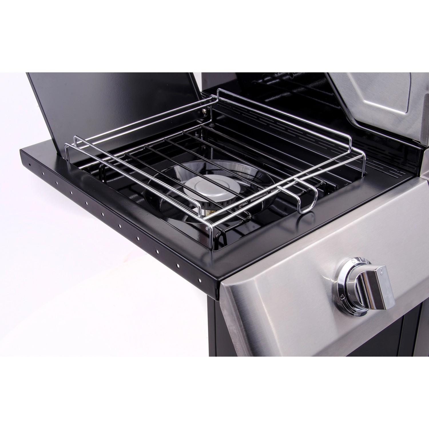 Char-Broil Gussgrillplatte auf Gasgrill, Grillutensil für vielseitiges Grillen.