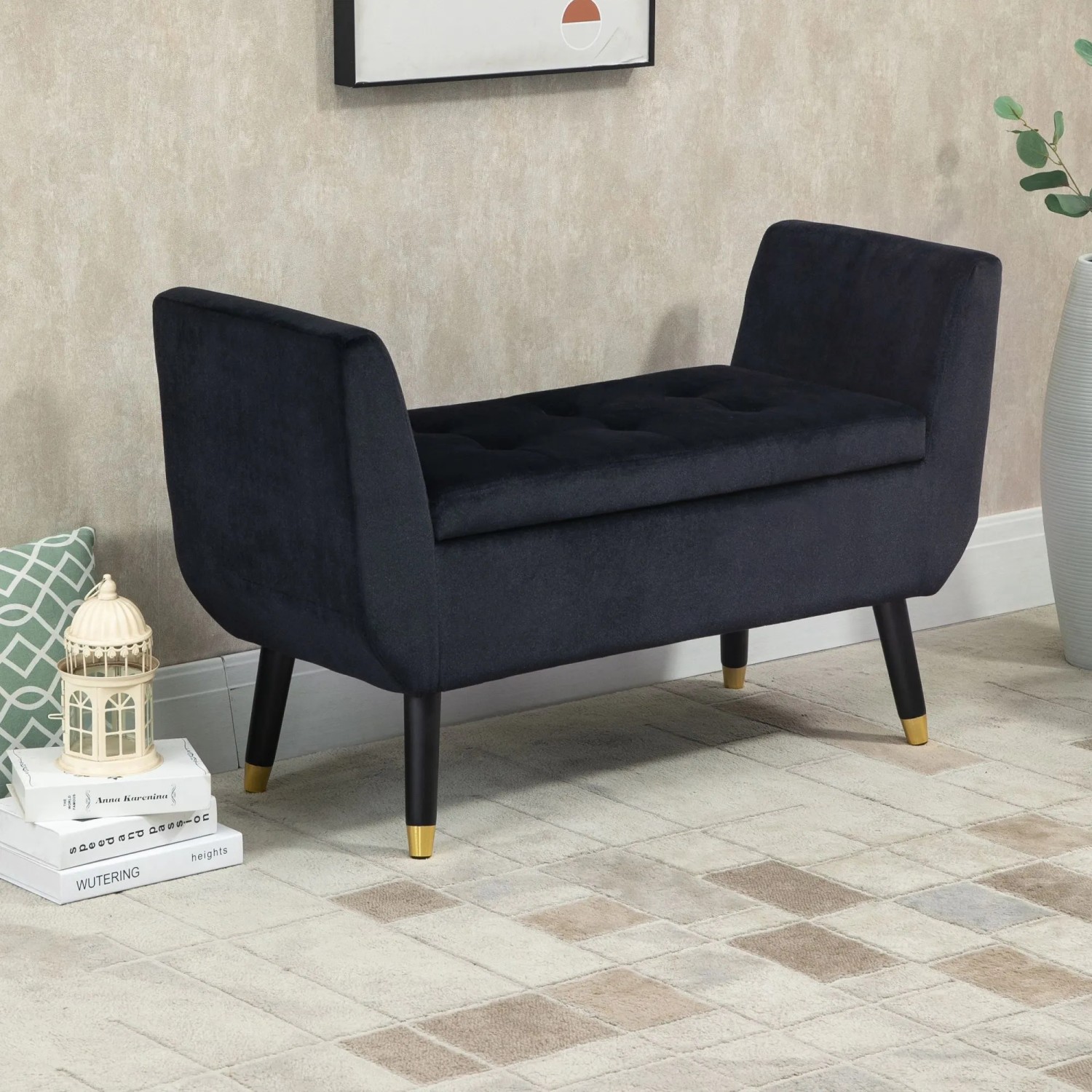 Schwarze HOMCOM Luxus Sitzbank mit Stauraum, Polyester-Bezug, Knopfheftung, goldene Beine. Elegantes Möbelstück.
