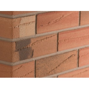 Nahaufnahme: Elabrick Eckverblender Palermo in warmen Terrakotta-Tönen.