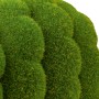Detailaufnahme: Grünes Deko-Schaf aus Polyresin mit Kunstrasen für den Garten.