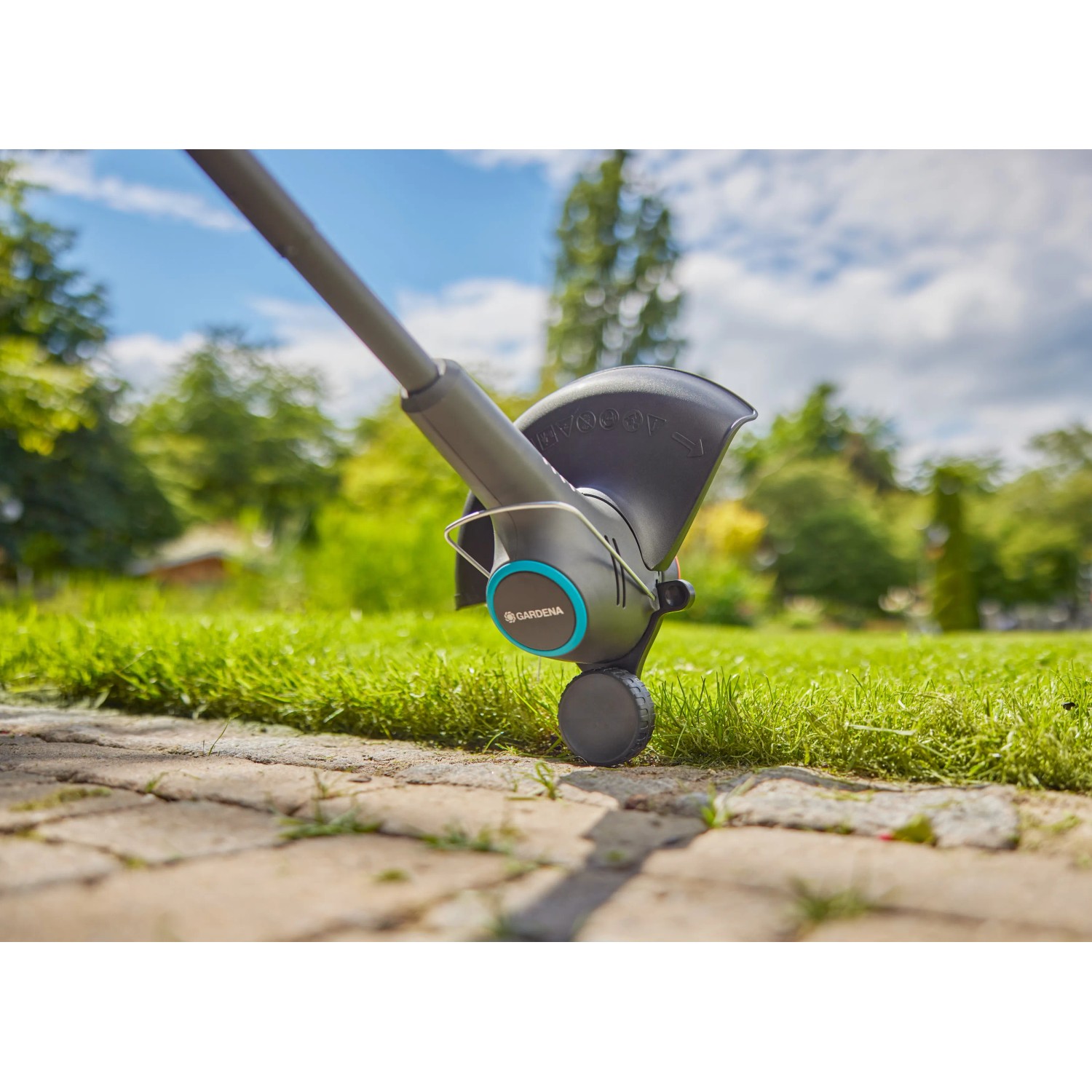 Gardena EasyTrim 25/18V Akku-Rasentrimmer - 2-in-1 Trimmer & Kantenschneider