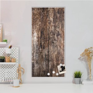 Weiße Magnettafel (37x78cm) mit Holz-Motiv, inkl. Magnete. Dekorative Wanddekoration für Notizen.