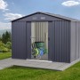 Floraworld Metall-Gerätehaus in Anthrazit, 6,58 m² mit geöffneter Schiebetür und Gartengeräten im Inneren.