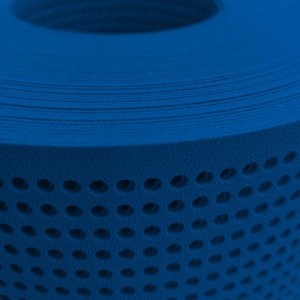 Rolle Enzianblauer, gelochter Sichtschutzstreifen (30%) für Zaun, 50m