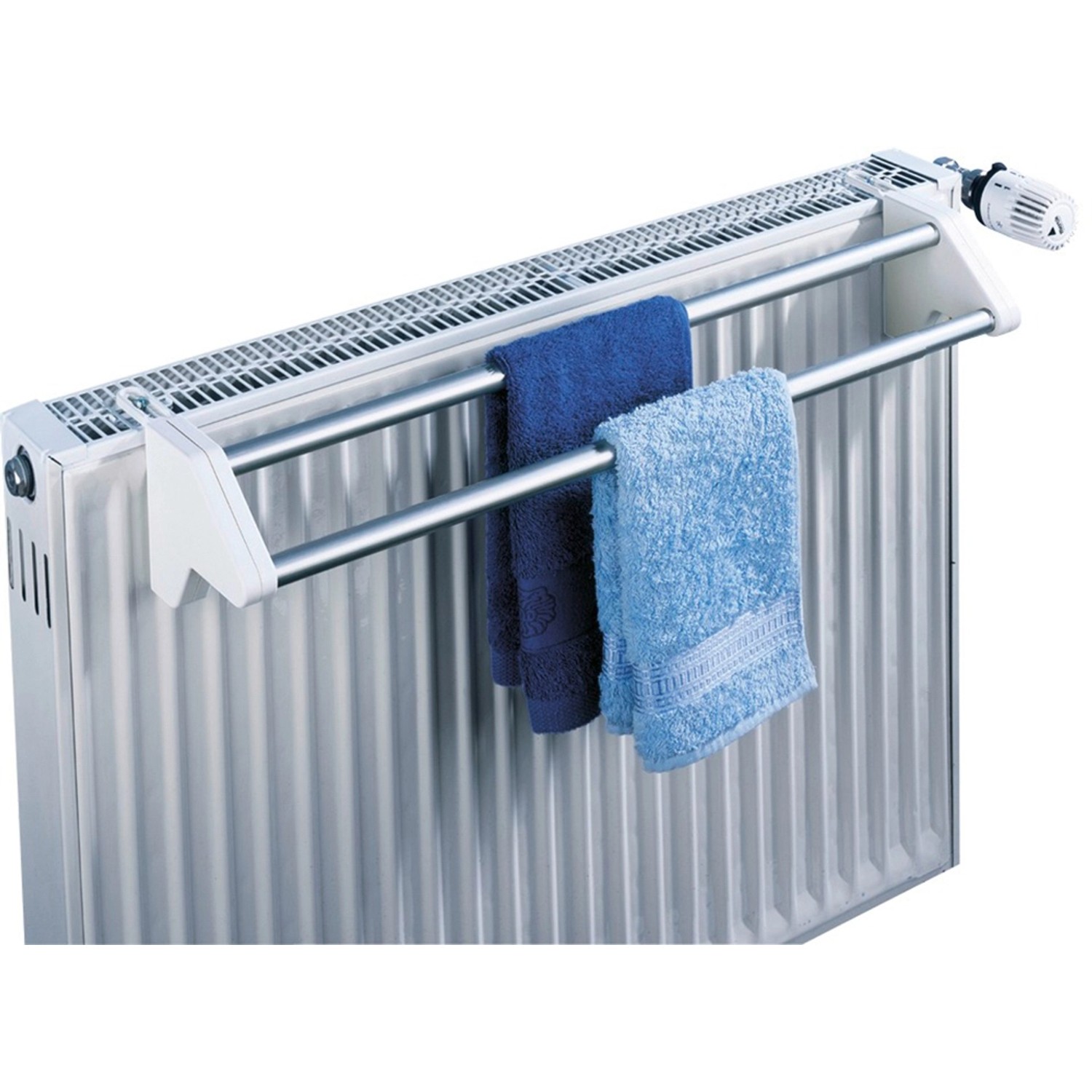 Weißer Wenko Heizkörper-Wäschetrockner Standard mit Handtüchern am Heizkörper.