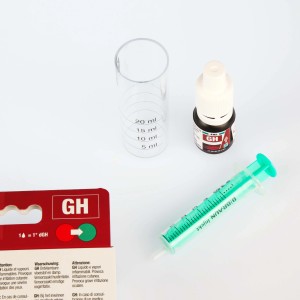 JBL ProAquaTest GH: Wassertest zur Bestimmung der Gesamthärte im Aquarium, inkl. Reagenz, Küvette und Spritze.
