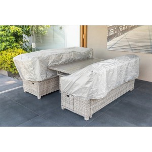 Greemotion Lounge-Set Malia mit Schutzhüllen. Gartenmöbel abgedeckt.