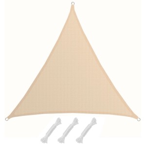 Beiges dreieckiges AMANKA HDPE Sonnensegel 5x5x5m mit D-Ringen und Seilen. Ideal für UV- und Sichtschutz.