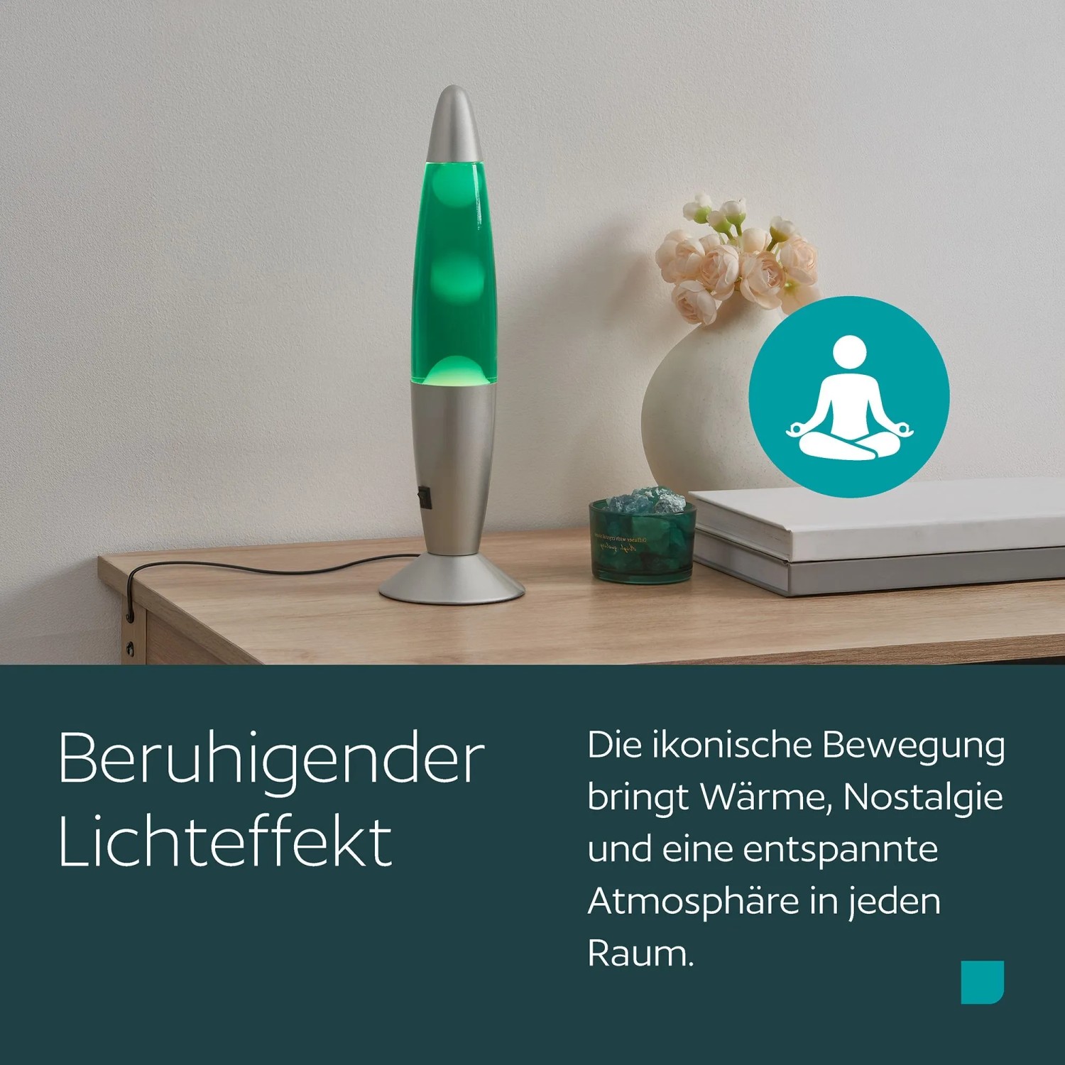 Silberne Eglo LED-Lavatischleuchte mit grünem Wasser und weißem Wachs, erzeugt beruhigenden Lava-Effekt. Dekorative Tischlampe.