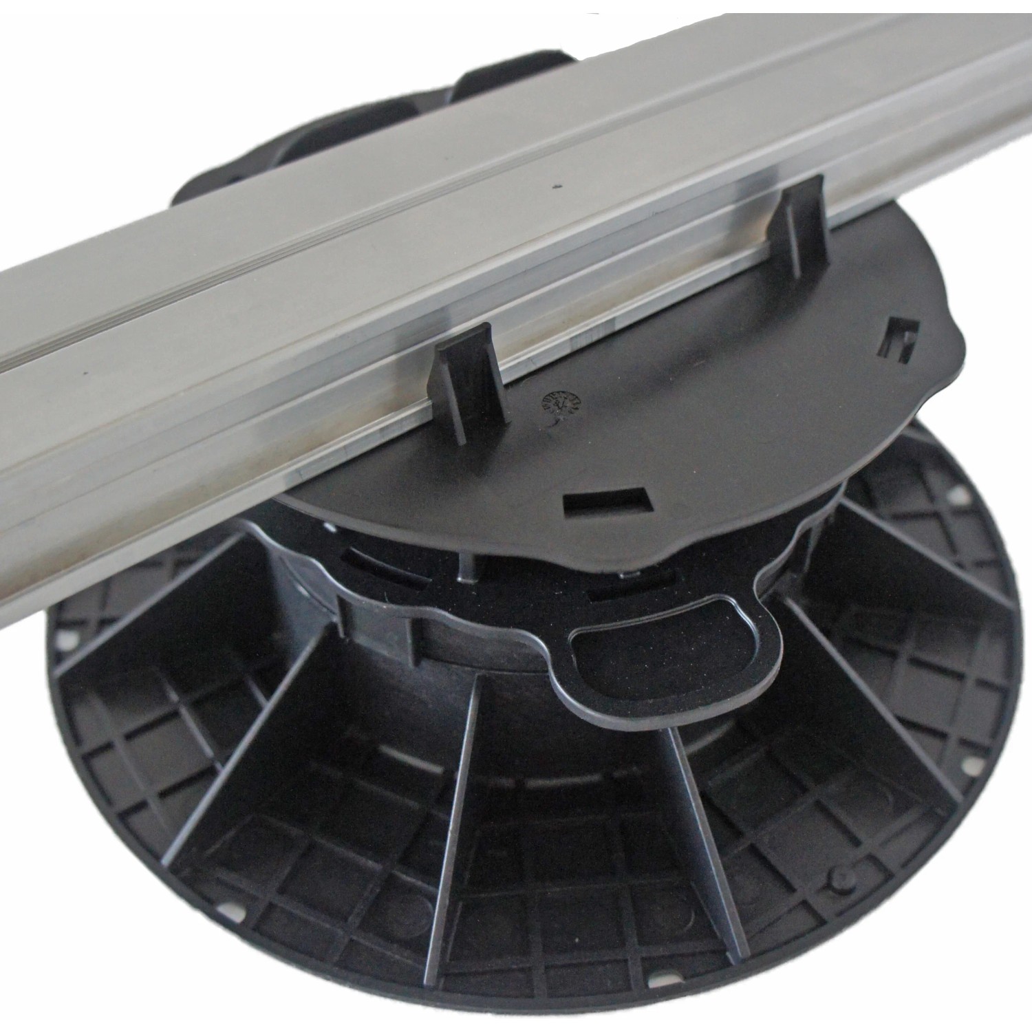 Stelzlager Adapter Clever Click für Ecofix Aluprofil zur Terrassendielen-Montage.