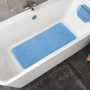 Blaue Kleine Wolke Wanneneinlage Arosa (36x92cm) in Badewanne mit Wannenkissen.