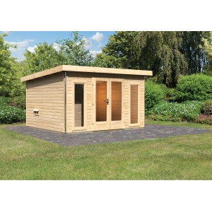 Saunahaus Magnus 2-Set aus naturbelassener Fichte mit Fenstern und Doppeltür im Garten.