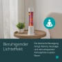 Moderne weiße Eglo LED-Lavalampe mit bordeauxfarbener Flüssigkeit und orangefarbenem Wachs auf Tisch.
