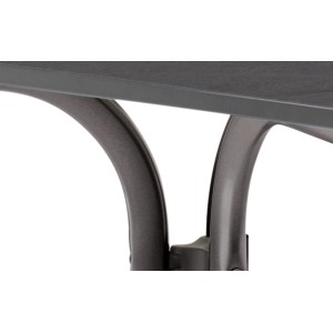 Detailansicht: Sieger Boulevard Klapptisch 120x80 cm, eisengraue Tischplatte und Stahlrohr-Gestell.