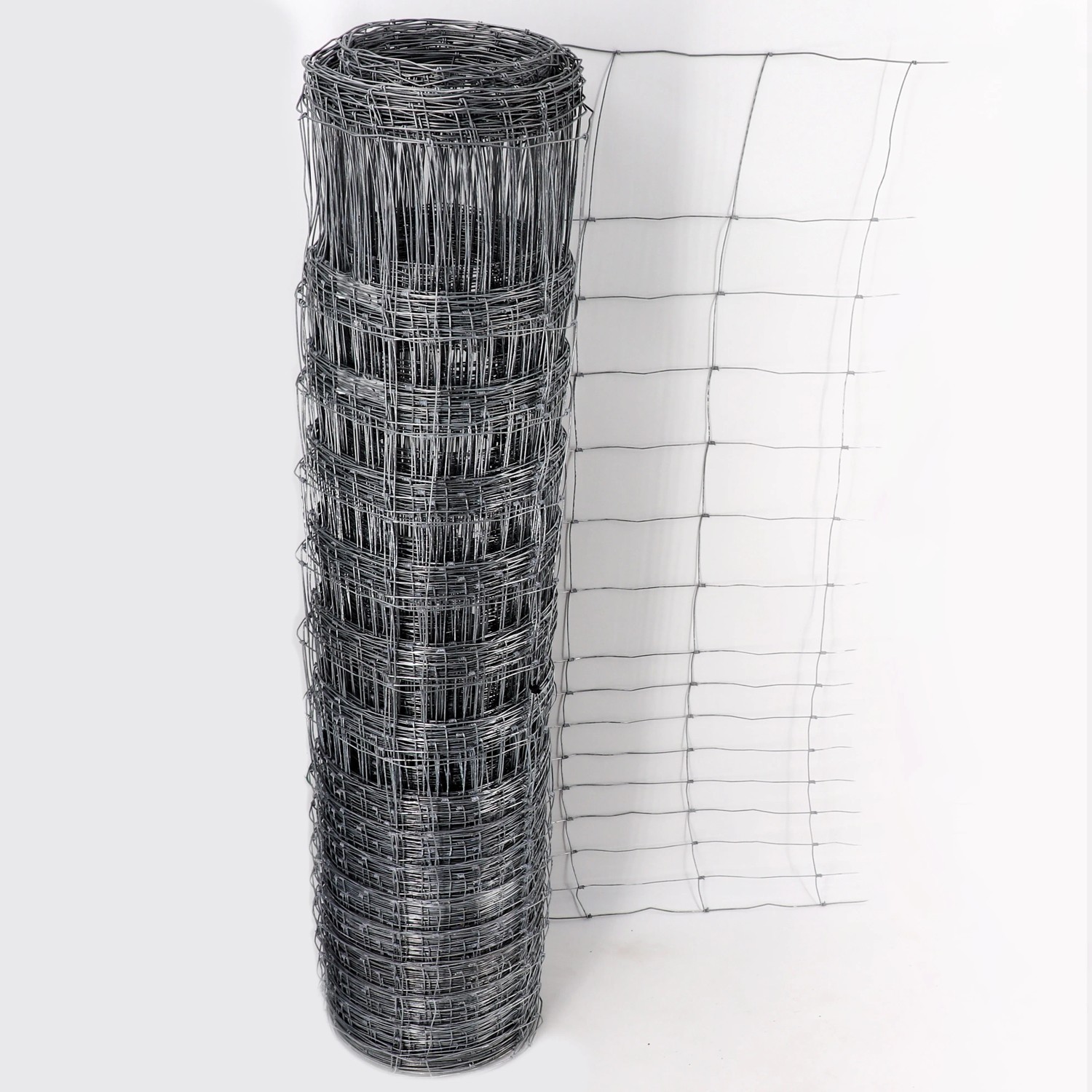 Aufgerollter Aquagart Wildzaun 160/15/15, Teil eines Zaun Komplettsets. Knotengeflecht für Zäune & Mauern.