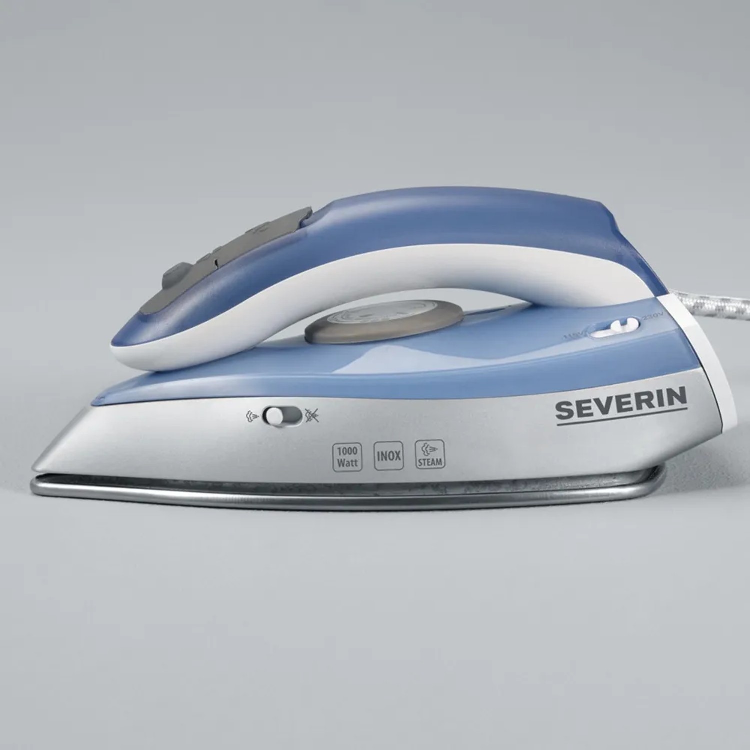 Severin Reise-Dampfbügeleisen BA 3234 in Silber-Blau, Edelstahlsohle.