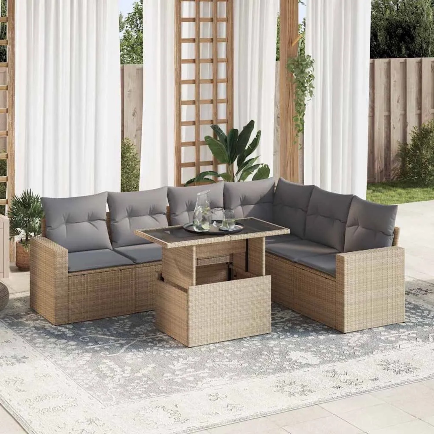 Beige 7-tlg. vidaXL Garten-Sofagarnitur aus Rattan mit Tisch und grauen Kissen.